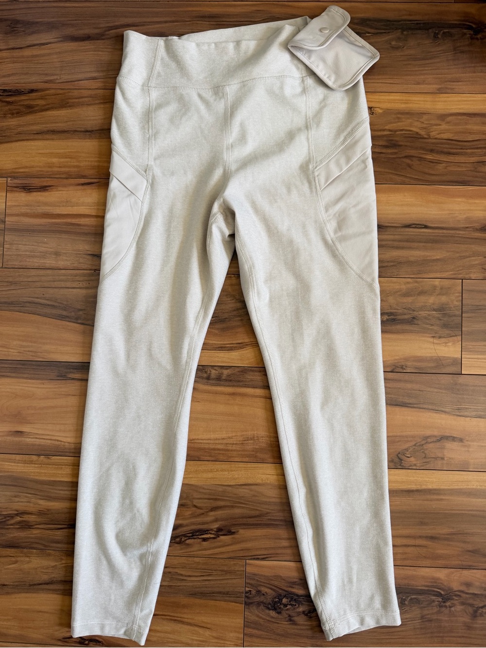 Old Navy Women’s Hight Waisted Leggings With Pocket.